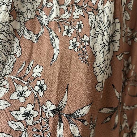 Staccato brand floral print wrap tank top size medium - Picture 2 of 4